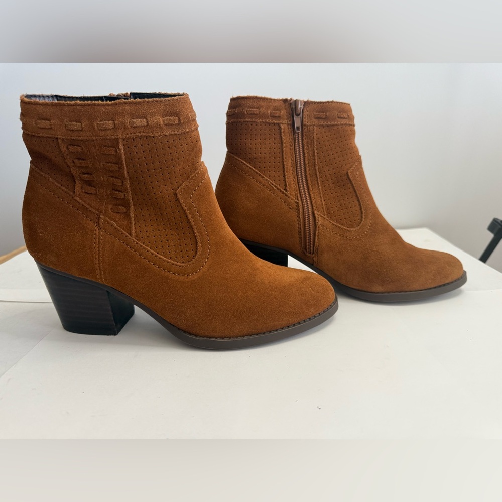 MARKET & SPRUCE
Caia Heeled Suede Bootie